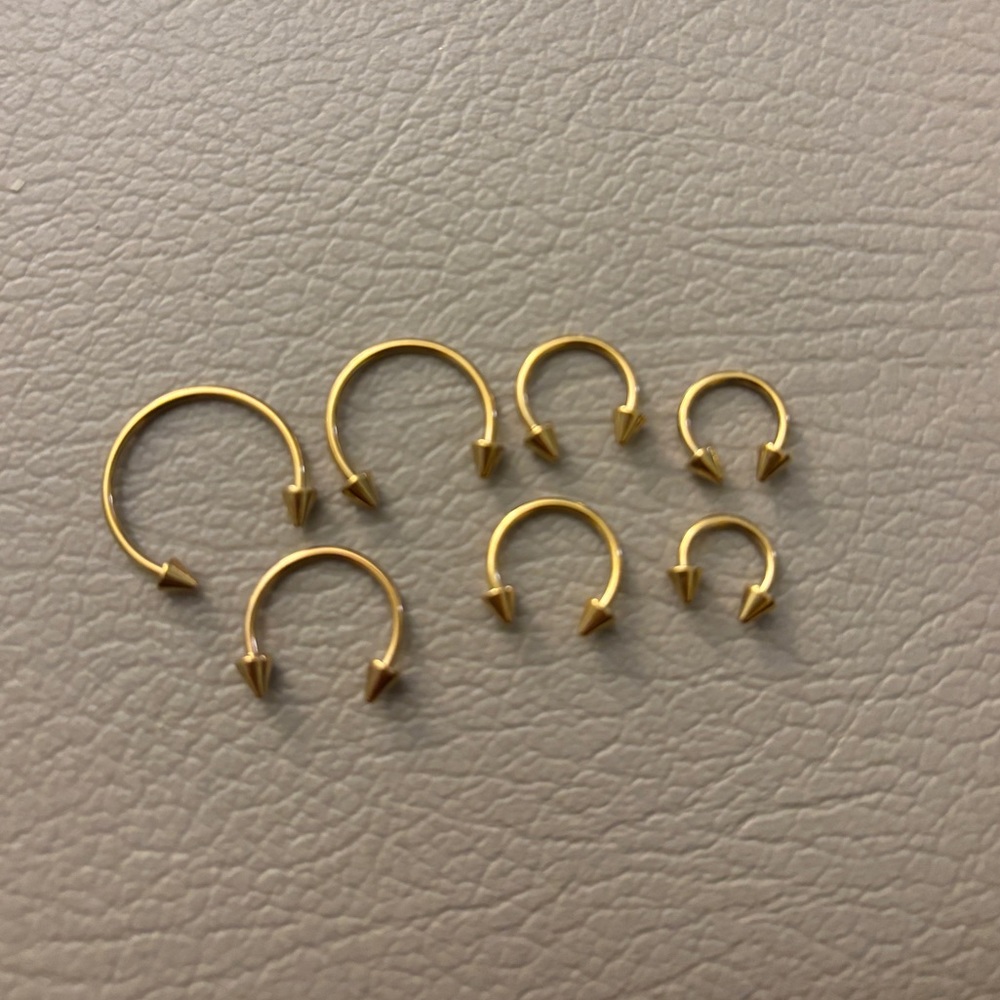 Lot of 18 gauge earrings